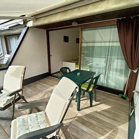 L' Appartamento Del Sole - The Sun Flat Desenzano del Garda Exterior photo